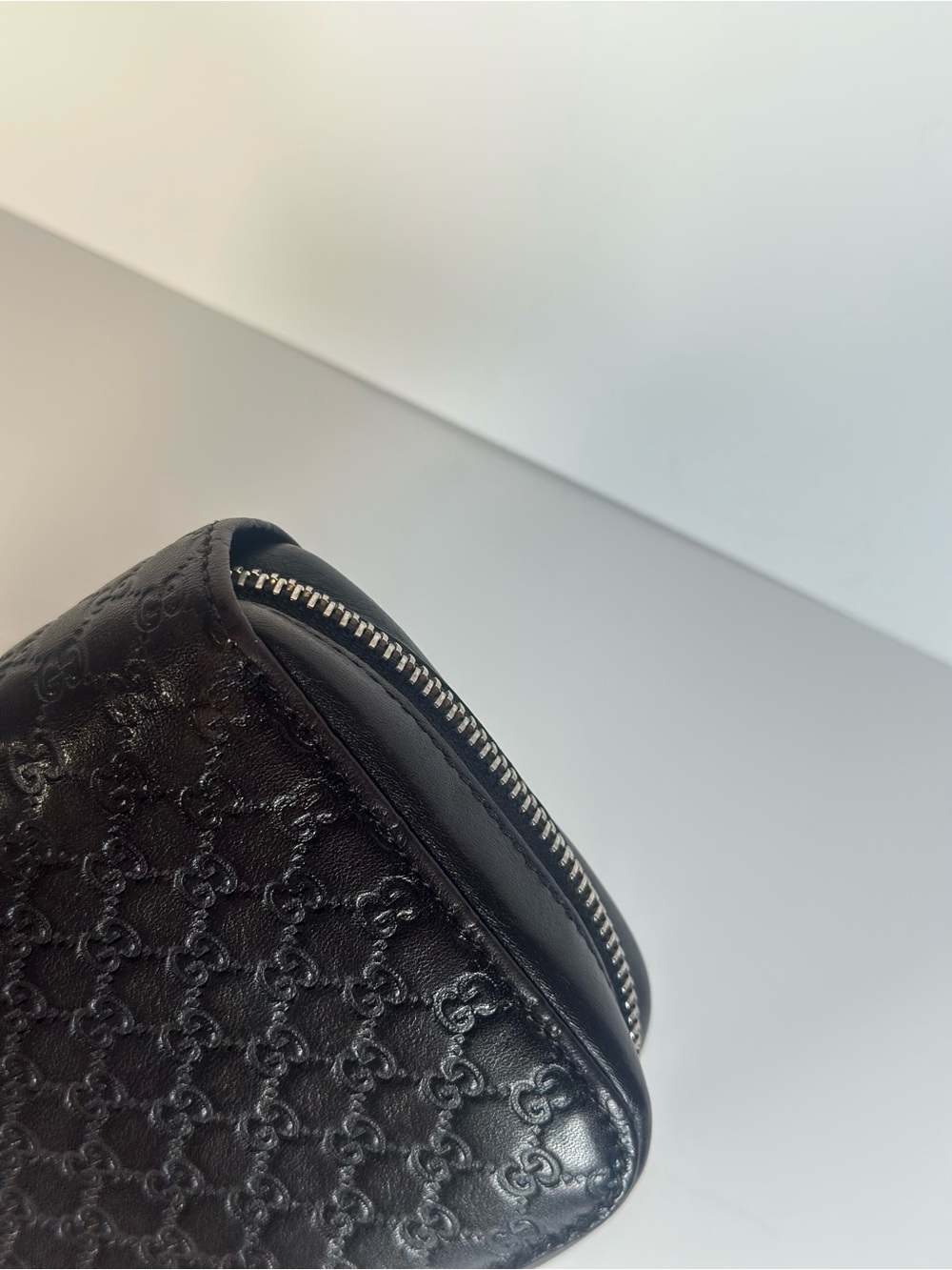 RARE Gucci Embossed GG Zip-Around Travel Wallet Organizer - Picture 13 of 14